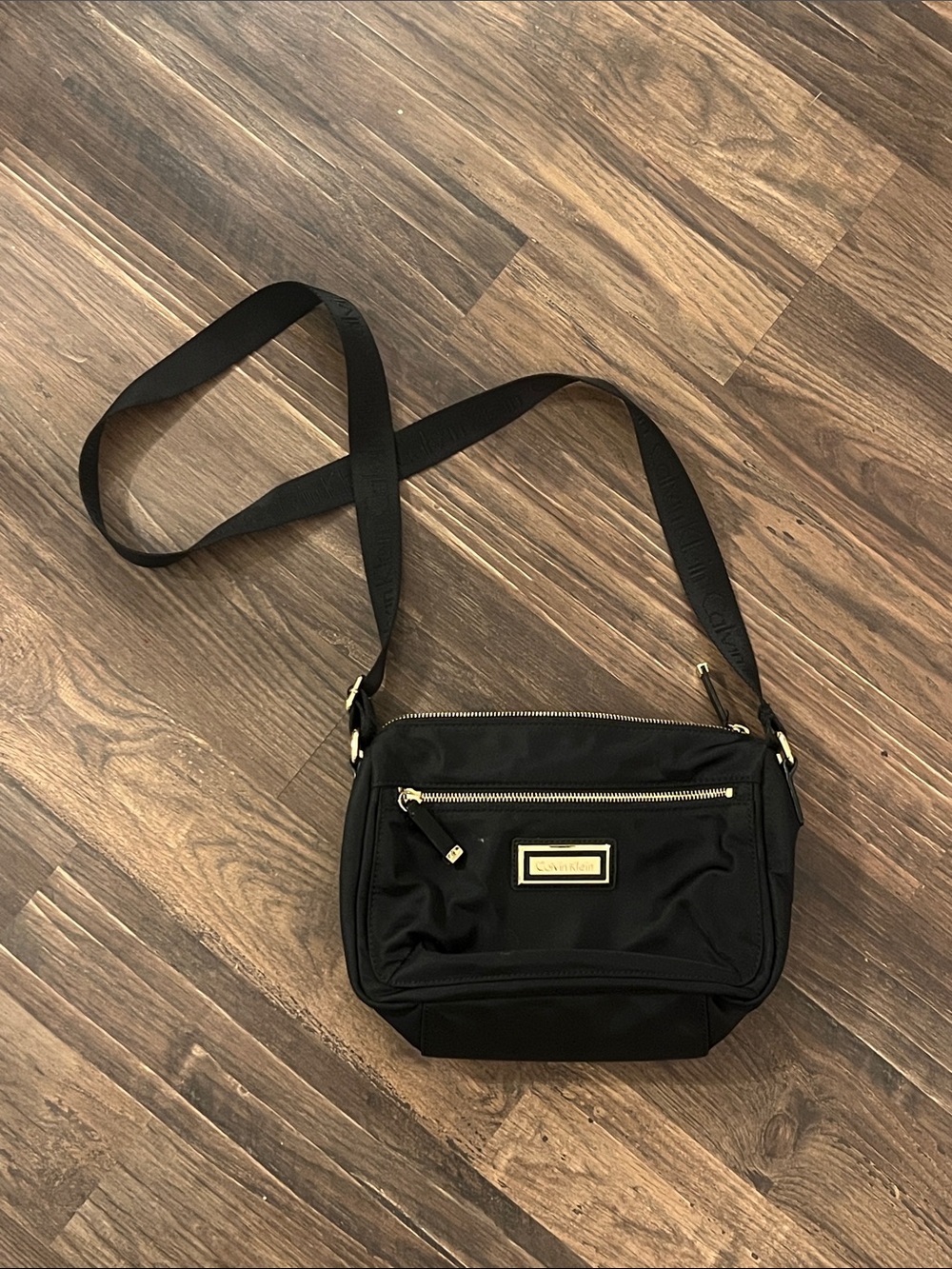 Calvin Klein Black Crossbody Bag Gold-Tone Hardware Logo Strap